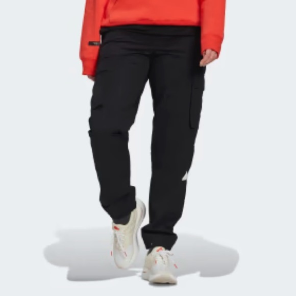 Women’s Medium Adidas Cargo Pants - Picture 1 of 16